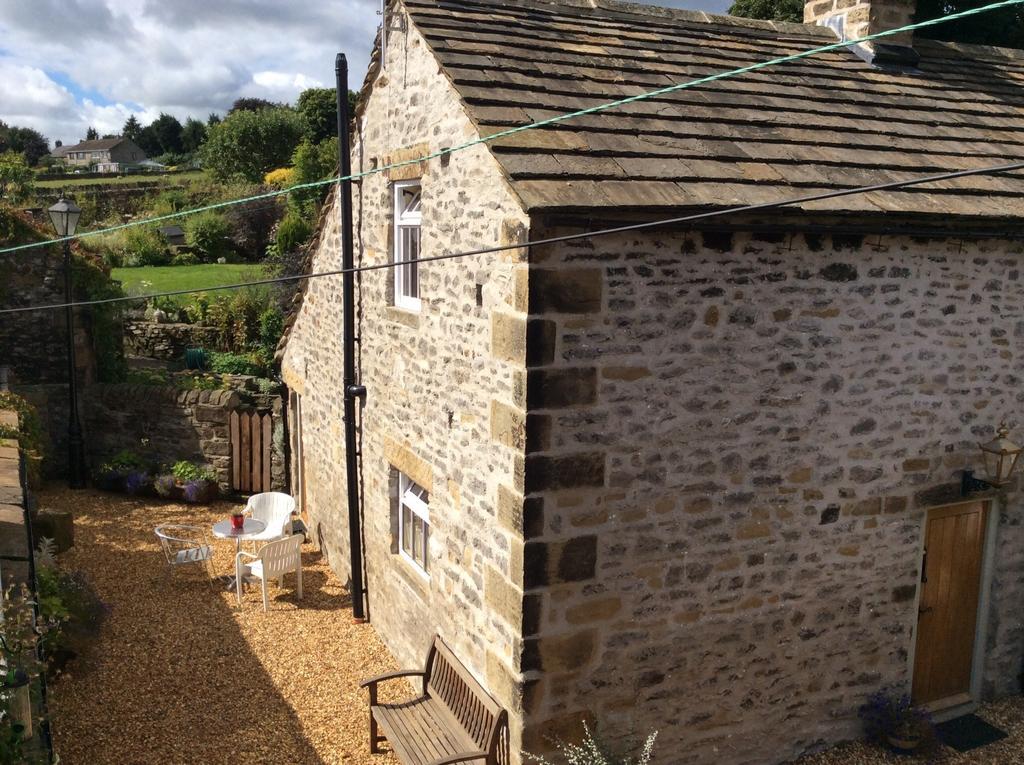 West End Cottage And Shippon Eyam Ruang foto