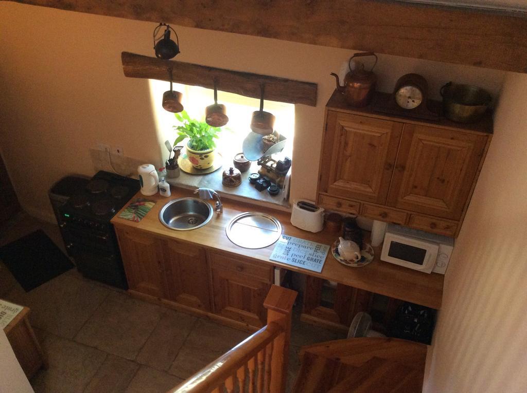 West End Cottage And Shippon Eyam Bagian luar foto